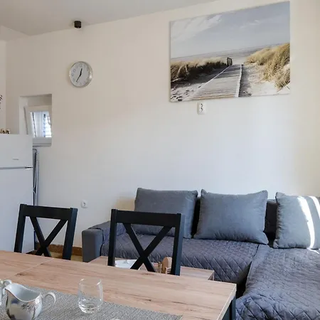 Floreani By Interhome