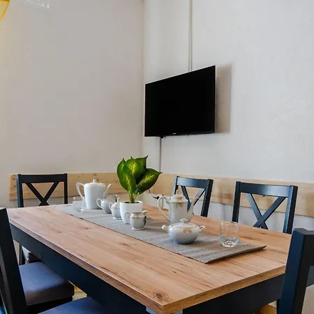 Floreani By Interhome Lägenhet