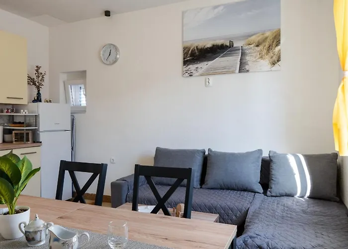 Floreani By Interhome