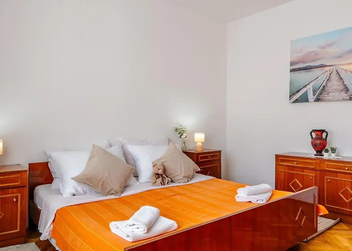 Lägenhet Floreani By Interhome