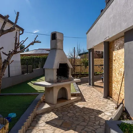 Floreani By Interhome * Vir